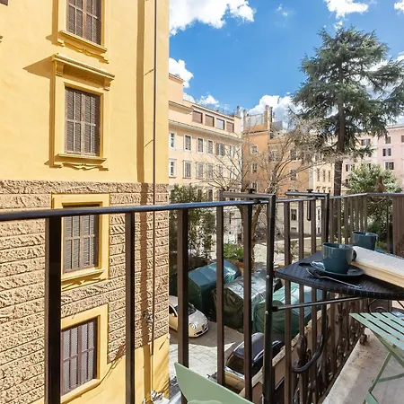 Germanico By In Apartment